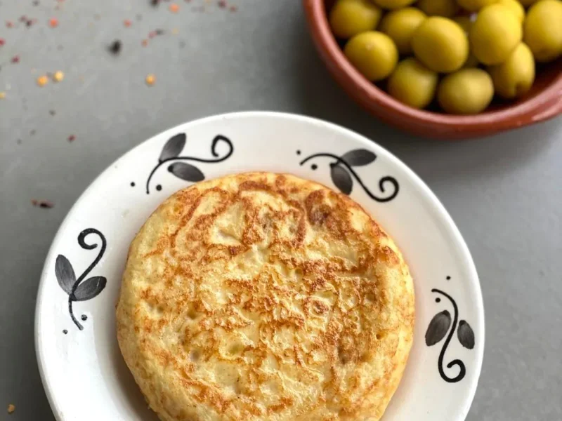 Spanish tortilla and olives
